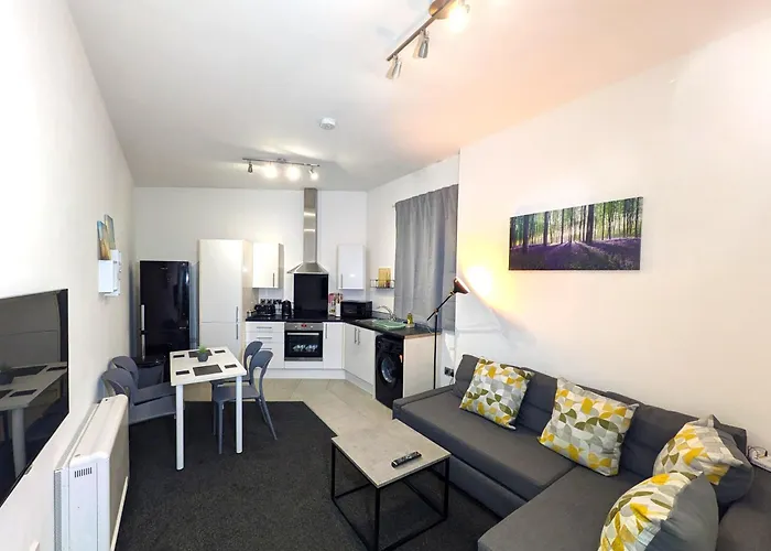 Stylish 2 Bedroom-Free Parking